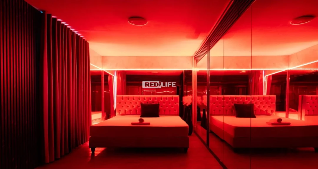 Ženská majiteľka, 24-hodinová recepcia, medzinárodná