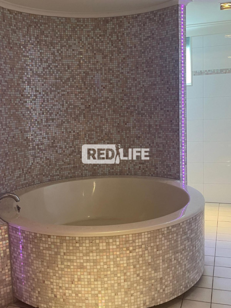 escort práca luxusný klub nočný
