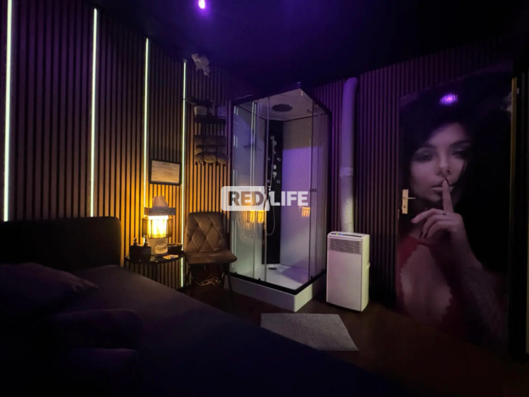 erotický štúdio escort práca Magic