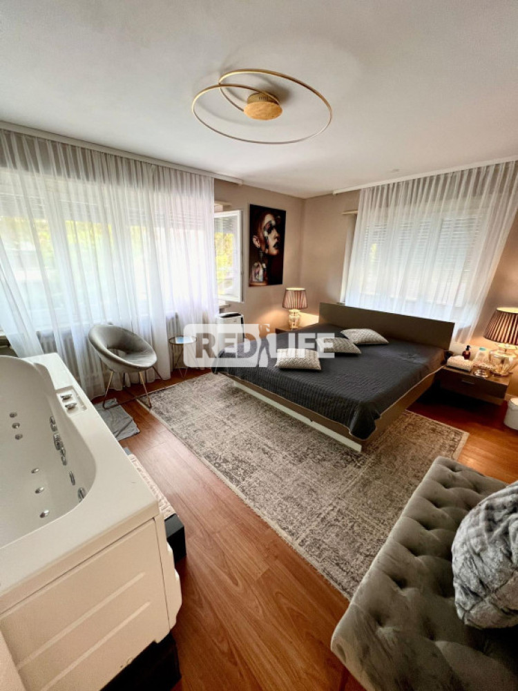 elite štúdio escort práca luxusný