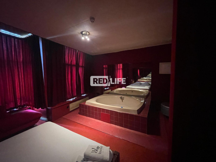 escort práca luxusný klub nočný