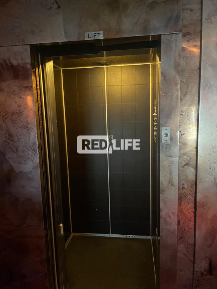 escort práca luxusný klub nočný
